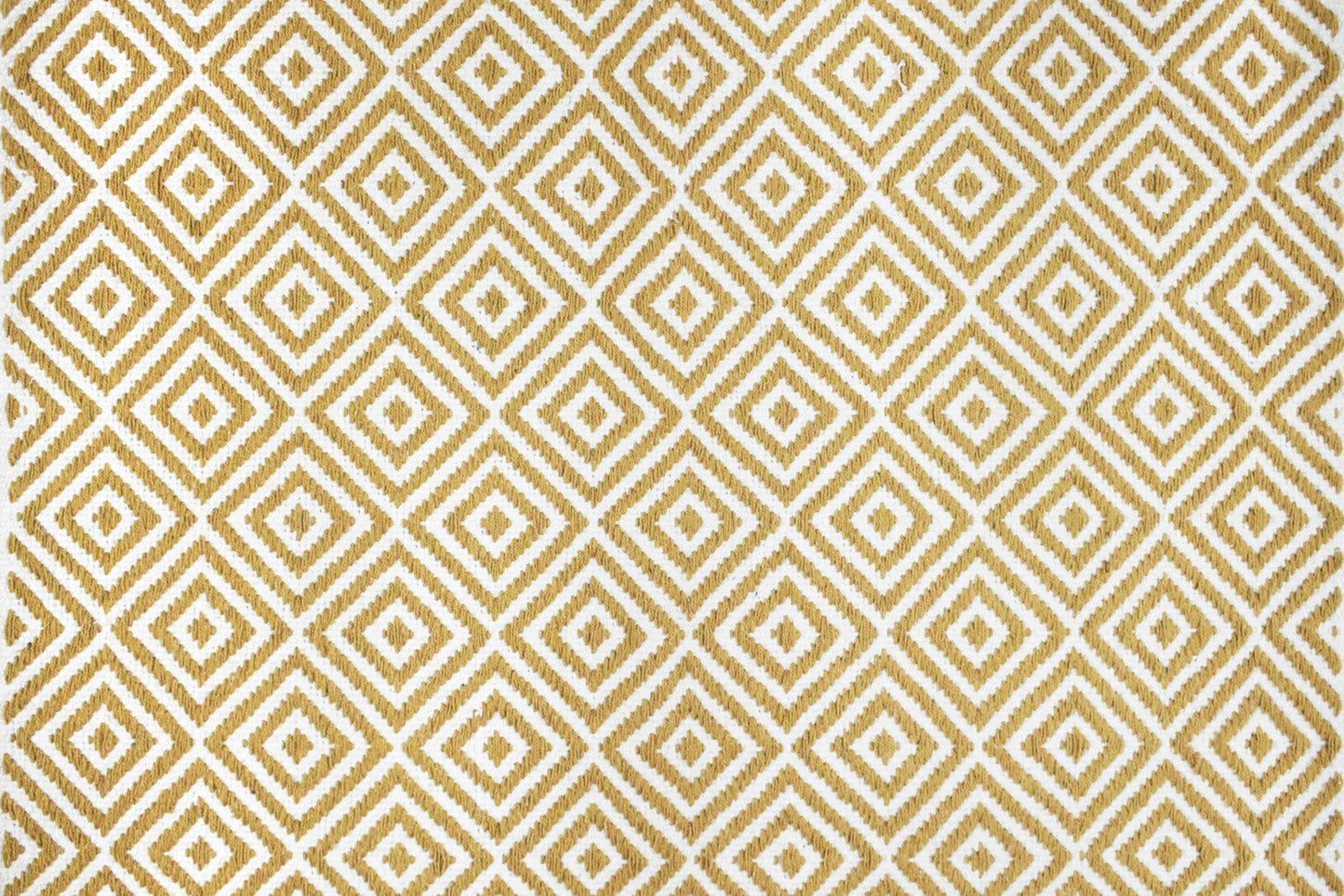 Alfombra de Algodón con Patrón de Diamante – Borde Acabado