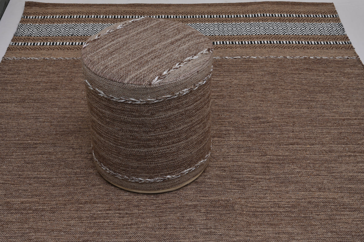 Puf kilim IC14492 marrón y beige tejido a mano