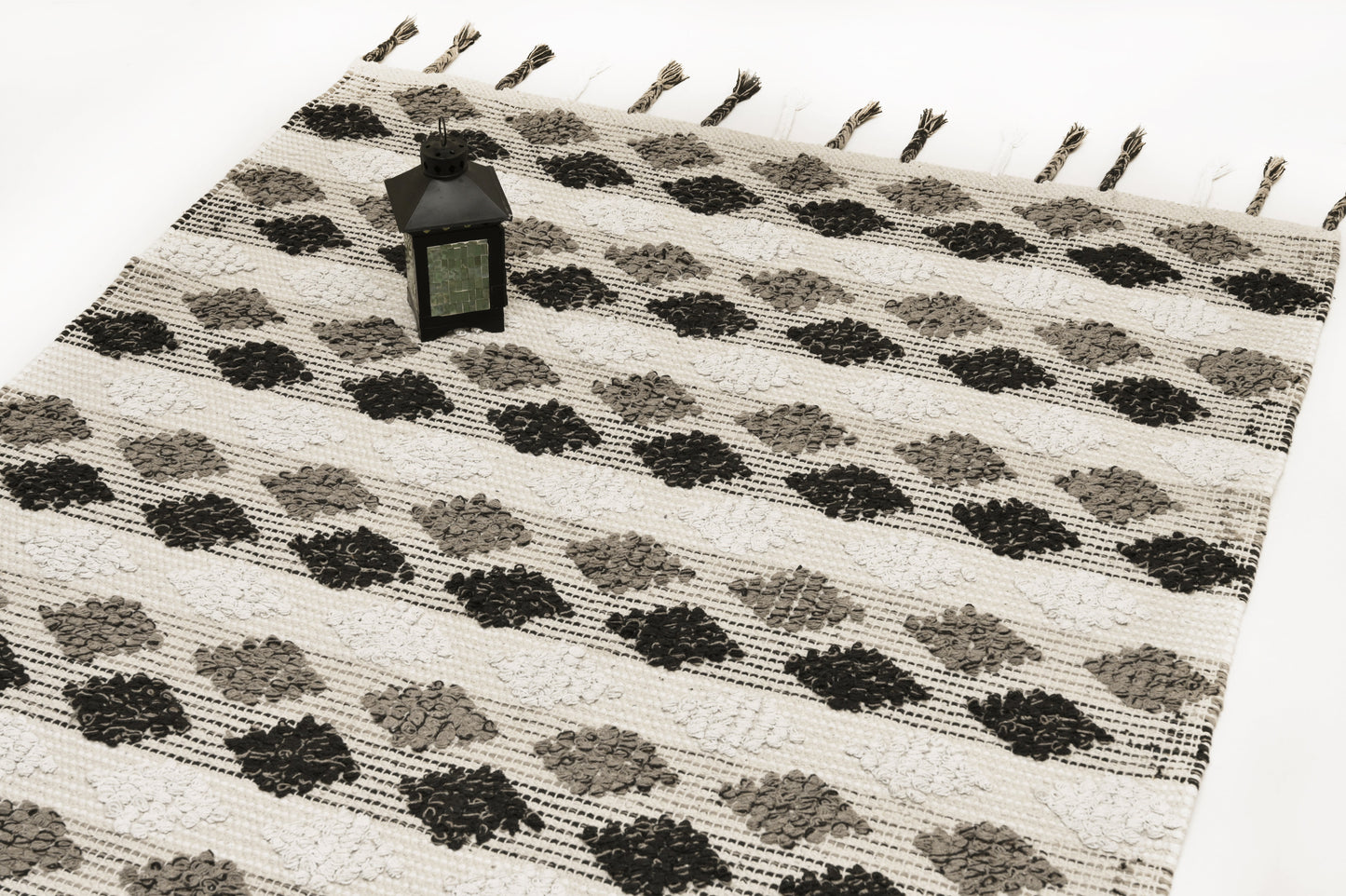 Alfombra de Algodón con Patrón de Diamante – Borde y Flecos