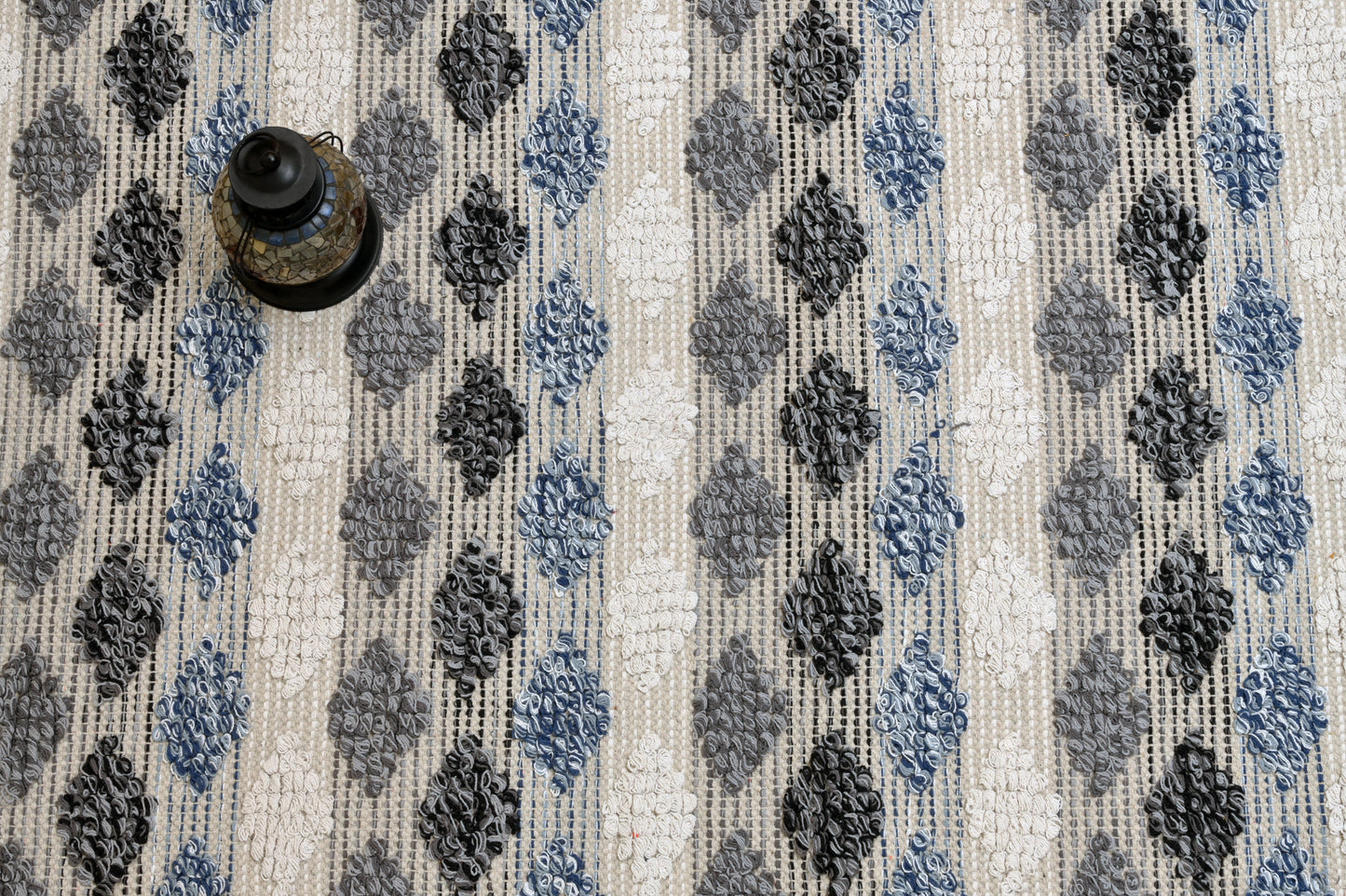 Alfombra de Algodón con Patrón de Diamante – Borde y Flecos