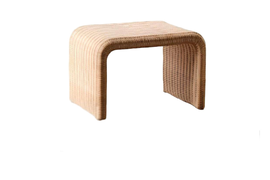 Mesa de centro de ratán curvada