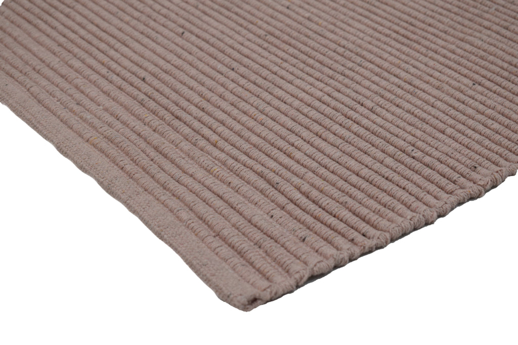 Tapete de playa tejido a mano Blush Flame en rosa claro