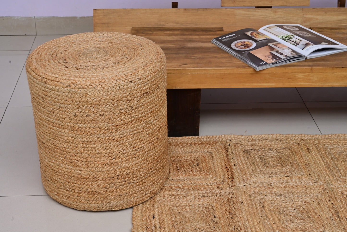 Puf redondo de yute natural trenzado a mano