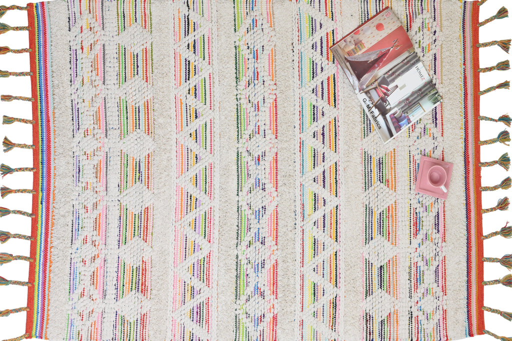 Alfombra de Algodón con Patrón de Diamante – Borde y Flecos