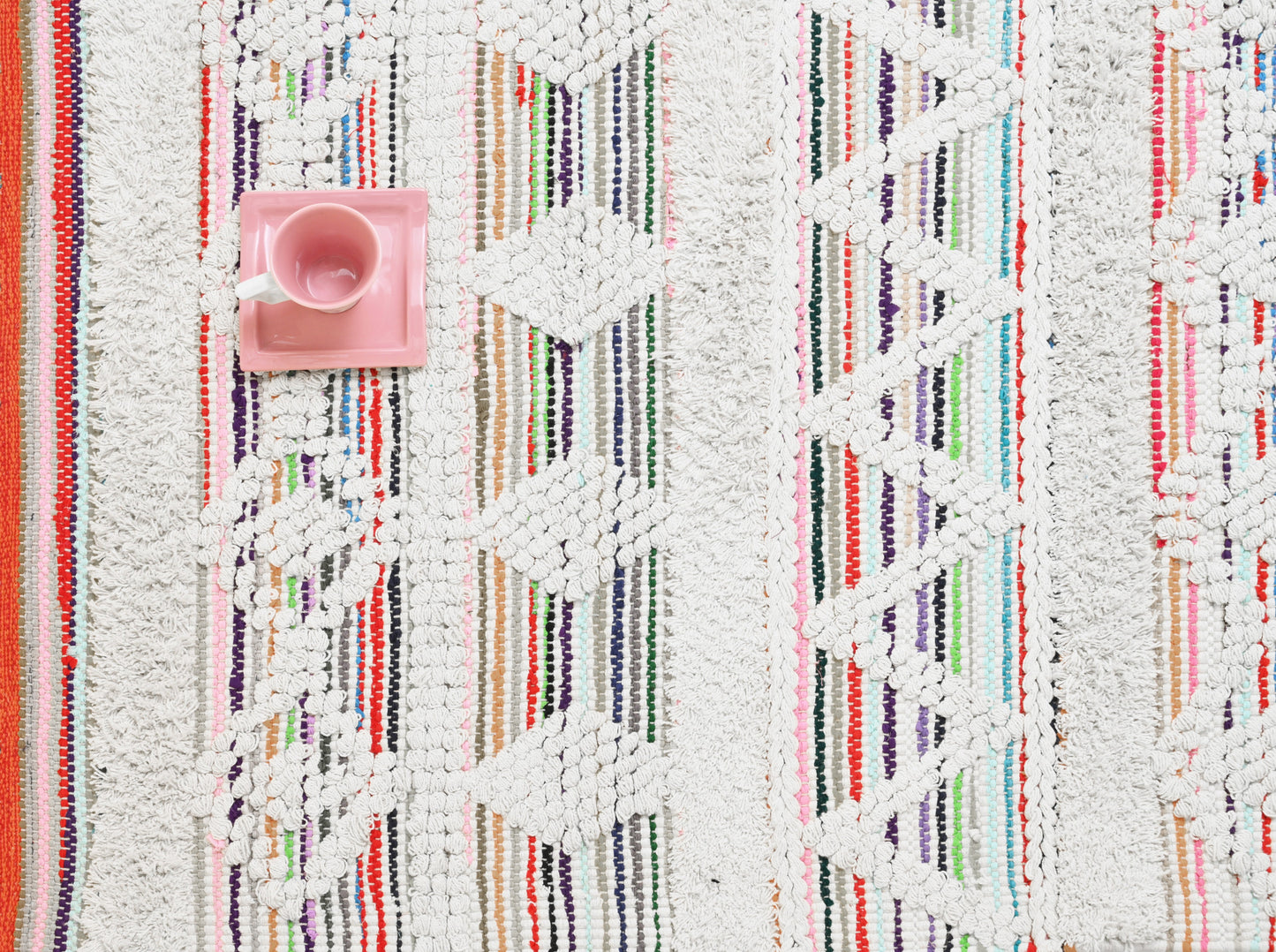 Alfombra de Algodón con Patrón de Diamante – Borde y Flecos