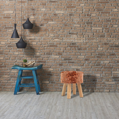 Taburete de jacquard naranja tejido a mano con patas de madera