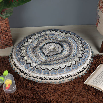 Taburete con cojín de piso y set de almohadas